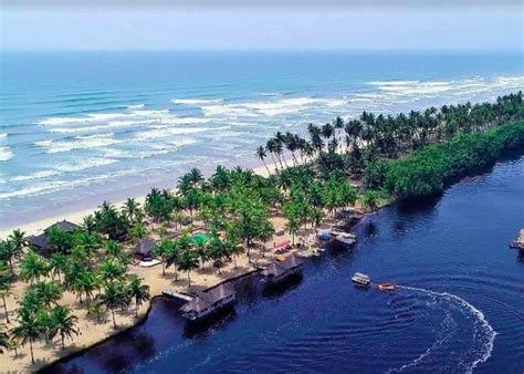 Pantai Air Manis Merupakan Tempat Destinasi Wisata Laut Berupa Pantai