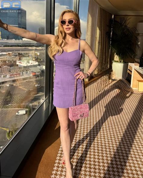 Lindsay Lohan Nude Pictures Onlyfans Leaks Playboy Photos Sex Scene Uncensored