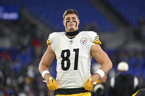 Ex Michigan Qb Turned Tight End Cut By Steelers After Years In Nfl