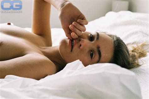 Zoe Cross Nude Pictures Onlyfans Leaks Playboy Photos Sex Scene Uncensored