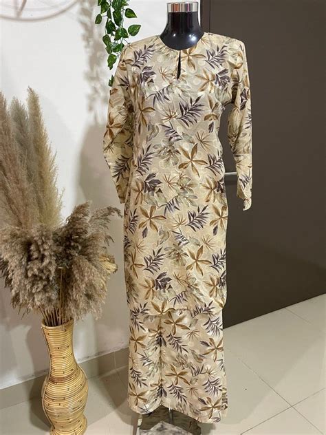 Baju Kurung Nude Women S Fashion Muslimah Fashion Baju Kurung Sets On Carousell