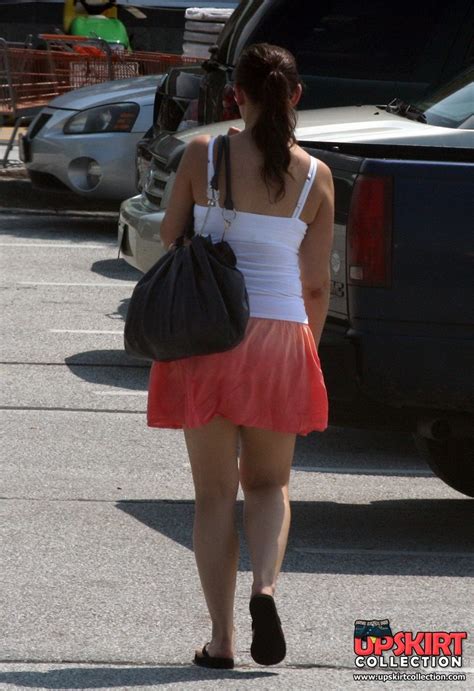 Real Amateur Public Candid Upskirt Picture Sex Gallery Wind Blowing Up Skirt It Looks Really Sexy