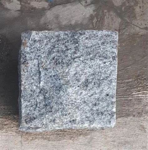 Solid Gray Natural Rough Cobblestone For Pavement 4 4 Inch At Rs 15