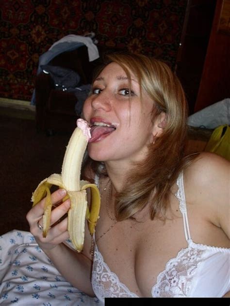 Hot Blonde Amateur Lingerie Banana X Porn Pic