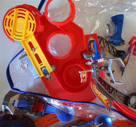 Mattel HOT WHEELS Trick Tracks Triple Stunt Starter Set Power Loop Parts