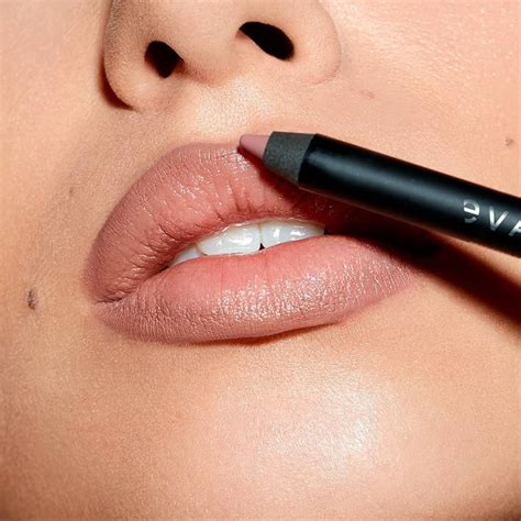 EVAGARDEN Ilgai Išliekantis Lūpų Pieštukas Nude Kiss Tesoro