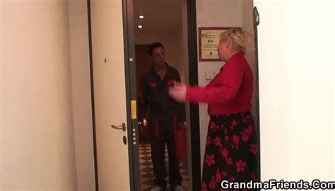 Old Granny Offers Her Pussy As A Payt TNAFlix Porn Videos