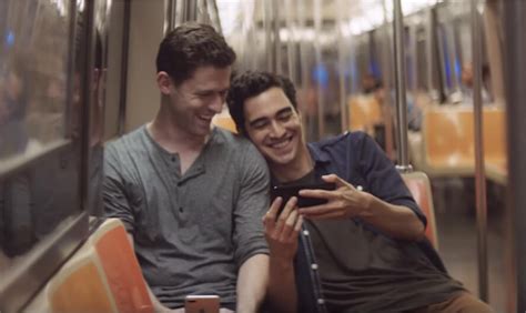 Fa Causa Alla Apple Perch L Iphone Mi Ha Reso Gay Gay It