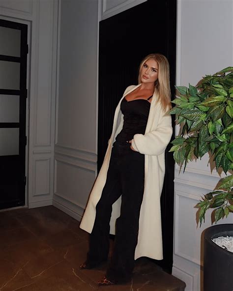 Nu sunt doar frumoase ci şi inteligente TOP ul vedetelor blonde din showbizul autohton VIDEO