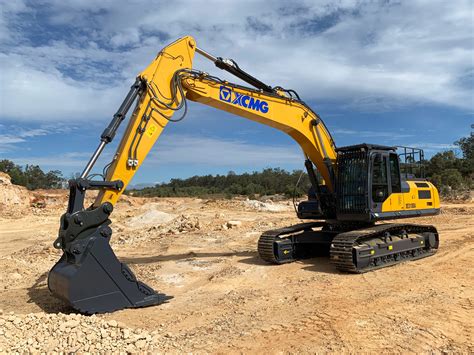 XCMG XE310D Excavator | 31 Tonne Excavator for Sale and Hire