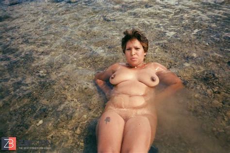 Naked Beach Joy ZB Porn