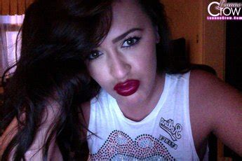 Giant Boobed Leanne Crow Hot Self Shot Pictures Photos