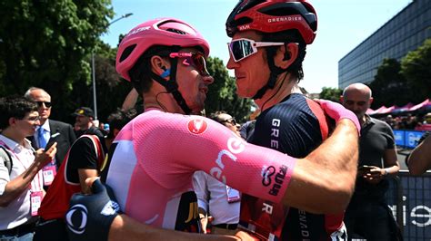Giro Ditalia Geniet Nog Een Keer Van De Gehele Giro In Vogelvlucht