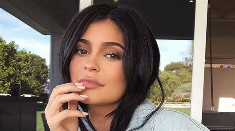 Kylie Jenner Dévoile Le Prénom Et La Première Photo De Sa Fille