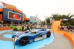 Hot Wheels Beto Carrero World