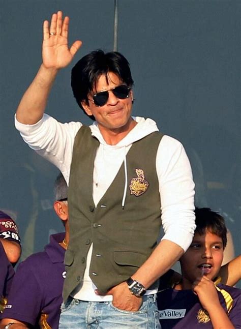 The 232 best images about Shahrukh Khan wearing Sunglasses on Pinterest ...