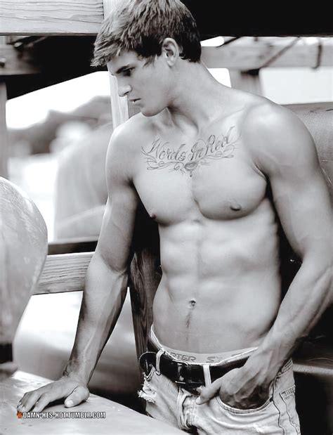 Damn He S Hot DAMN HES HOT Follow For Multiple Daily Pics Of