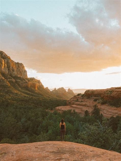 11 Best Sedona Sunrise & Sunset Hikes for Unreal Views Story - Dani The ...