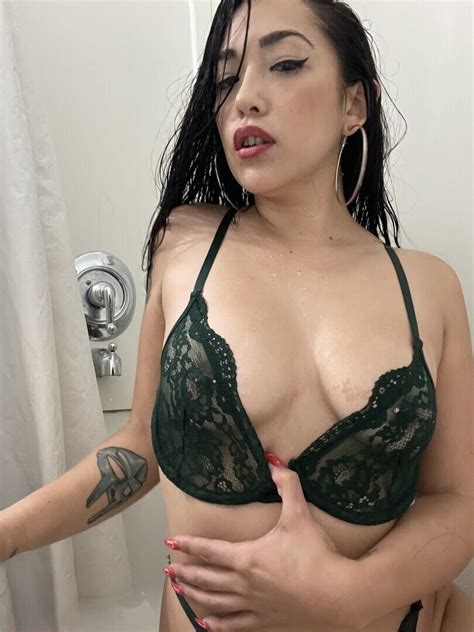 Latina Beauty ShesFreaky