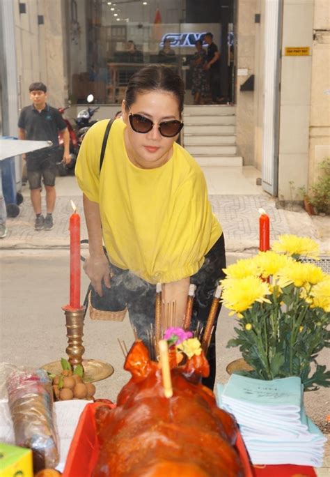 Sao Vi T Gi Ng My G I C M V I Bikini Ph Ng Oanh Du L Ch Nh T B N