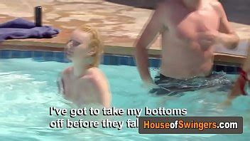 El Encuentro Swinger Se Vuelve Loco Con Un Sexgroup Travieso Y Juguet N Xvideos