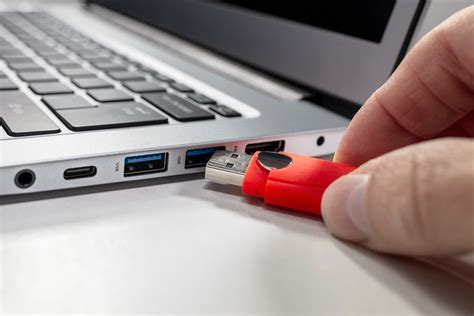 Portas USB para notebook: conheça os principais tipos disponíveis