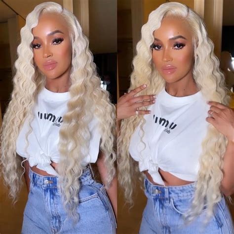 Rihanna Long Blonde Hair Side Part