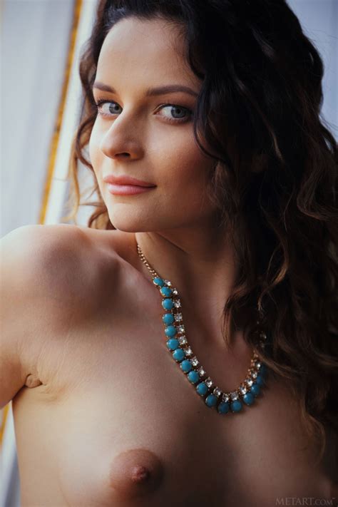 Ardelia A Nude In 12 Photos From Met Art