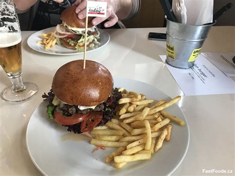 Hadog - american burgers & hotdogs, Sokolovská, Praha 8. - FastFoods.cz