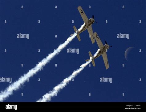 T 11 Parachute Hi Res Stock Photography And Images Alamy