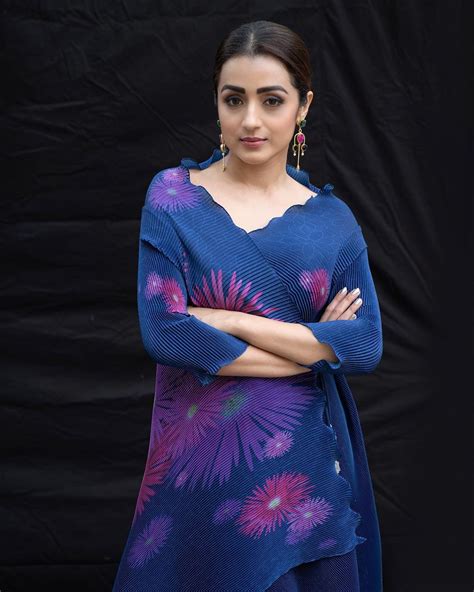 Trisha Krishnan వయసు పెరుగుతున్న తరగని అందం లేటెస్ట్ ఫోటోస్ లో క్యూట్