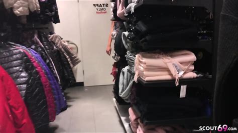 GERMAN TEEN Dani Seduce To Fuck By 2 Guys In Changing Room