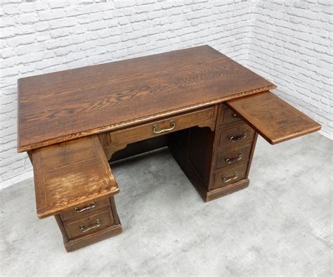Vintage Solid Oak Desk As186a2373 A5587 Antiques Atlas