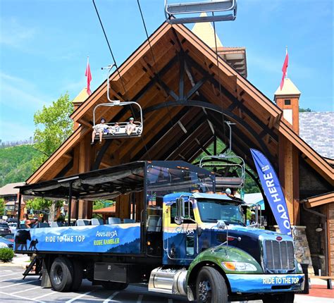Scenic Chairlift + TreeTop Skywalk | Anakeesta Gatlinburg