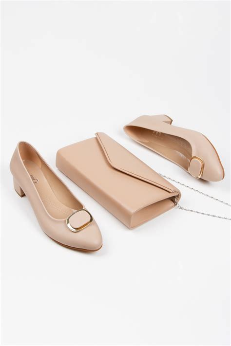 Lukatlove Kadın Nude Tokalı Topuklu Ayakkabı Ve Nude Çanta Kombini Fiyatı Yorumları Trendyol