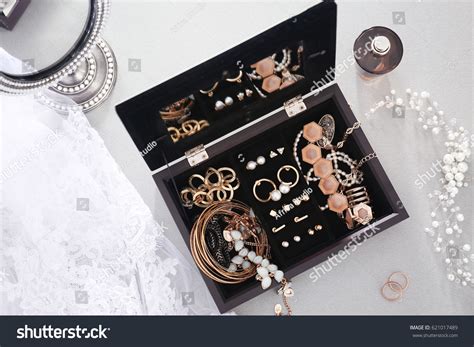 Collection Bijouterie Jewelry Box Stock Photo 621017489 | Shutterstock