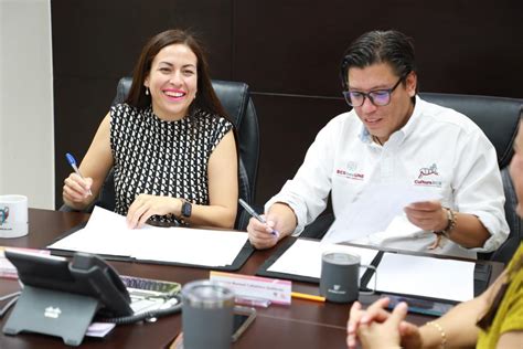 Firma Ayuntamiento De La Paz Convenio Con El Instituto Sudcaliforniano