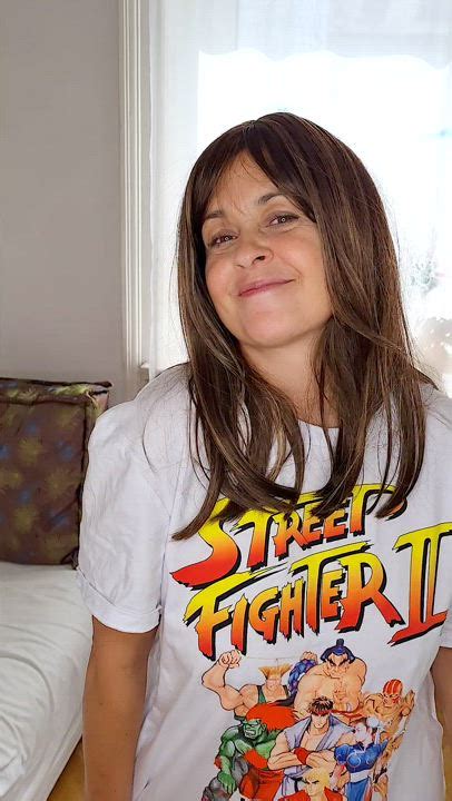 Natural BIG Tits Gamer Chick Let Me Play With Your Joystick Scrolller