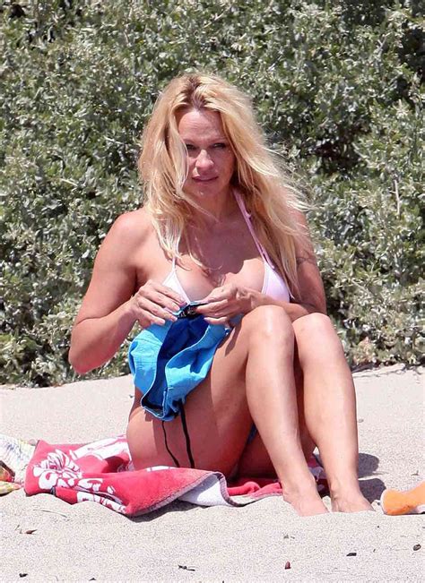 Pamela Anderson Milf That Still Have Nice Ass Porn Pictures XXX Photos Sex Images