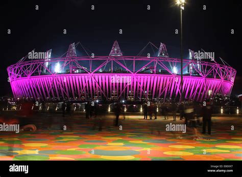 West ham london stadium night hi-res stock photography and images - Alamy
