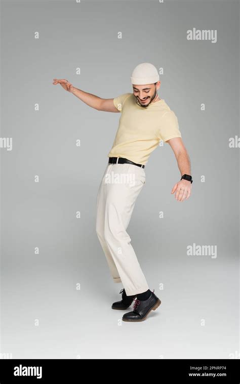 Gay Pose Hi Res Stock Photography And Images Alamy