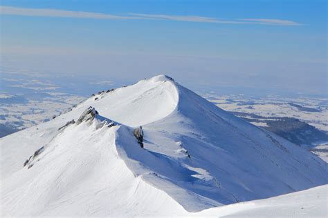 Office De Tourisme Du Sancy The Massif Du Sancy Accommodation Near