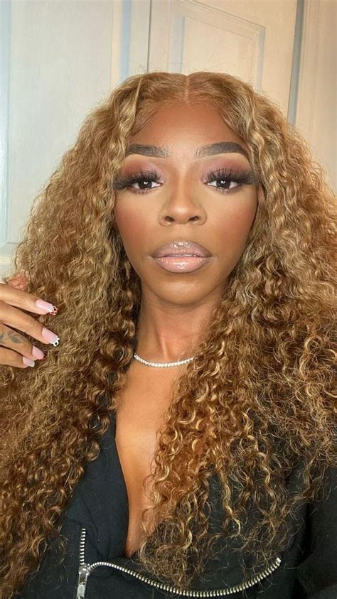 Nadula Highlight Brown Curly Lace Front Wigs Honey Blonde Highlight Wigs Ombre Wig Human Hair
