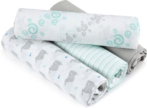 Layette: What is a layette and what all do you need in a layette?