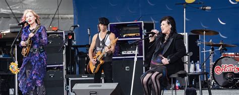 Ann Wilson Reveals the Klutzy Reason She’s Been Performing in a