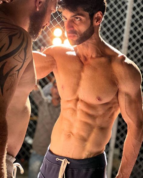 Shirtless Bollywood Men Hot Shirtless Shots Of Karan Wahi The Abs Are Just Amazing