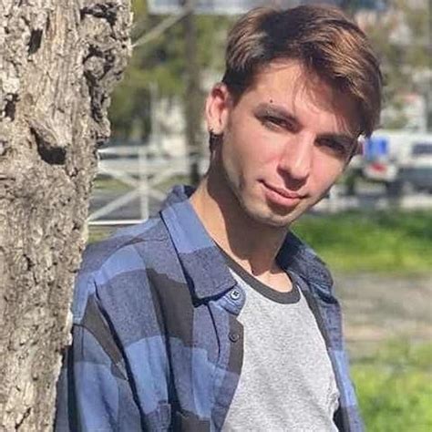 Lorenzo Victorino Meet By Accident End Up Having A Vivid Fuck Session In The Middle Of