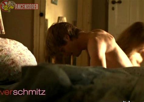 Naked Chiara Schoras in Was Sie schon immer über Singles wissen wollten