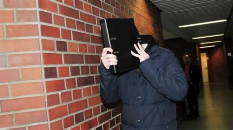 Angeklagter gesteht Mädchen im Darknet für Sex angeboten