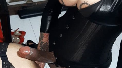 BIG BLACK DILDO AND FIST TRAINING FOR SISSY SLUT FAPCAT